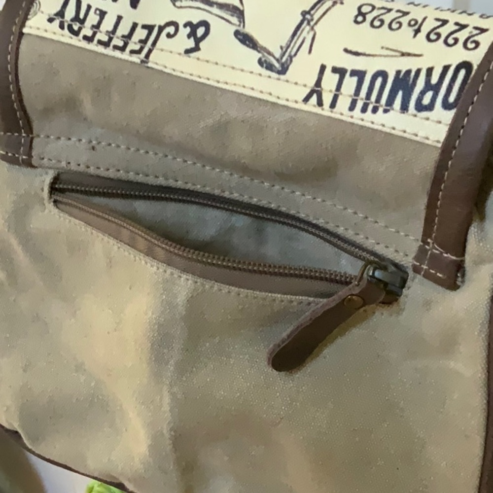 Purse - Picture 3 of 12